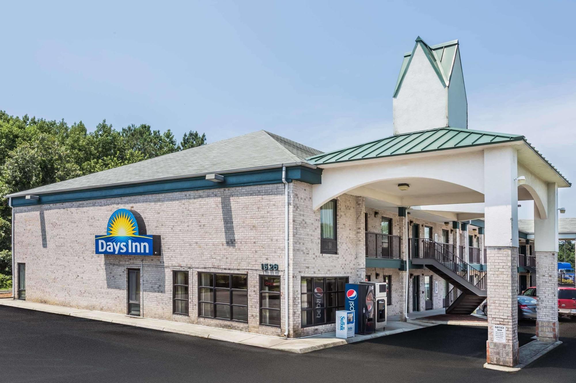 Brentwood Inn & Suites Suffolk Exterior foto